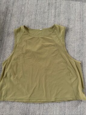 Women’s Lululemon Olive Green Mesh Athletic Tank Top sz M Open Back